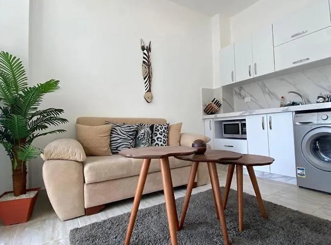 1 Bed - Balcony Pool Parking Apartment *